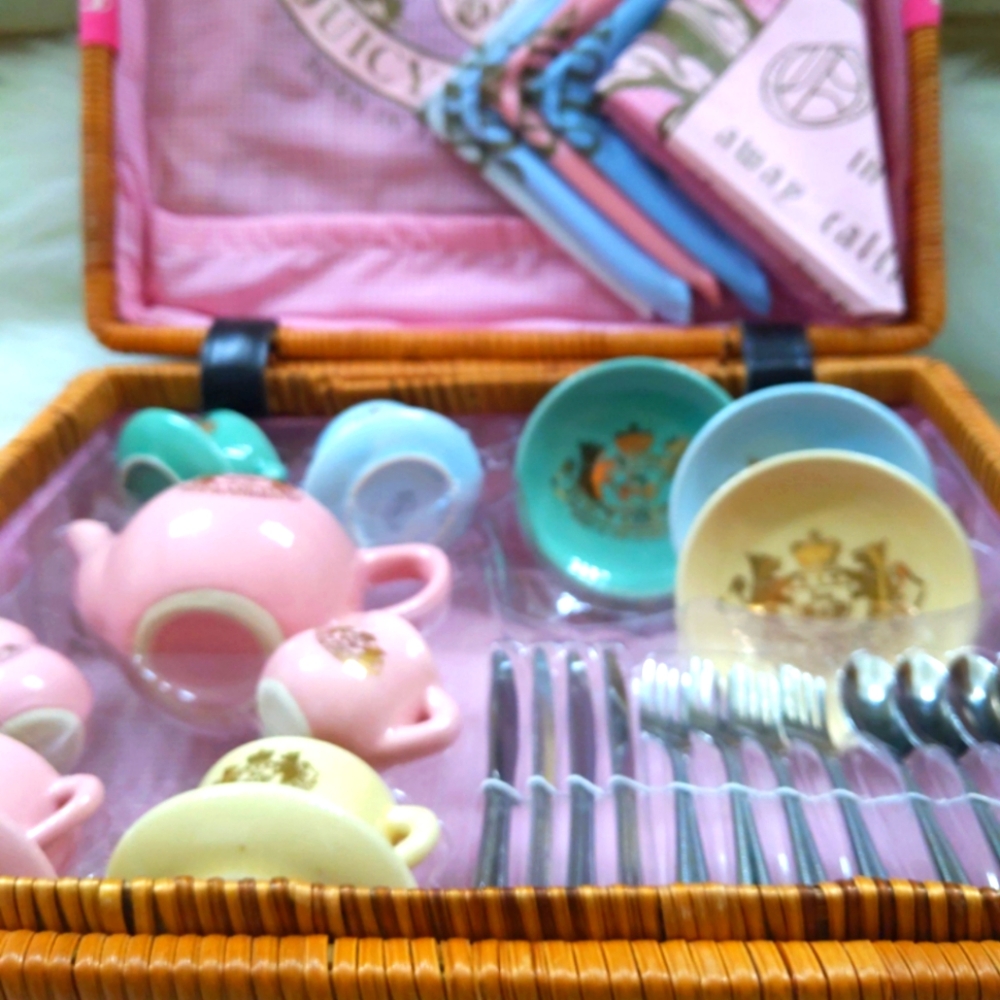 Juicy Couture Tea Set